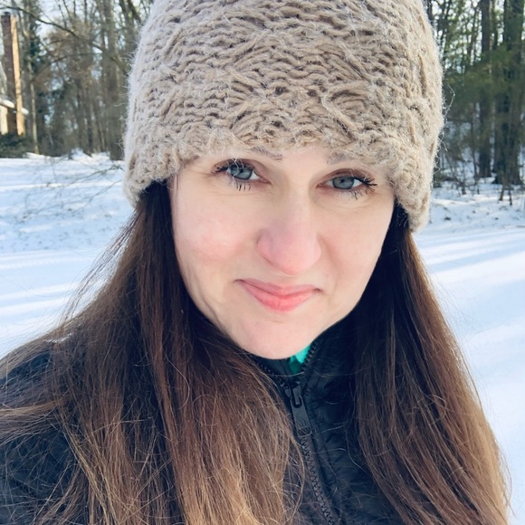 Meet your Posher, Dee - Picture 1 of 1